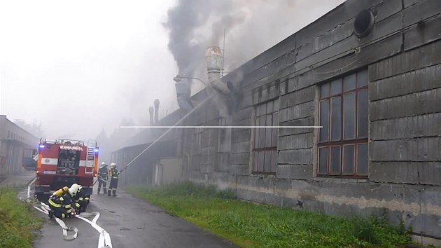 Požár průmyslového objektu v Petrově nad Desnou