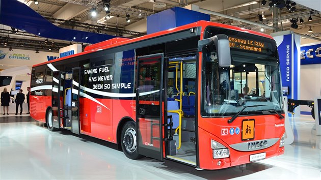 Nov autobus Iveco Crossway LE, kter vysokomtsk vrobce dod Deutsche Bahn.