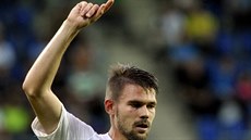 Lubo� Kalouda ze Slovácka slaví gól proti bývalým spoluhrá��m z Dukly.