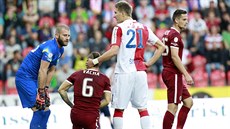 PROMI. Slávistický útoník koda se omlouvá za zákrok záloníkovi Váchovi ze...