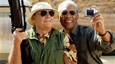 Jack Nicholson a Morgan Freeman ve filmu Ne si pro nás pijde (2007)