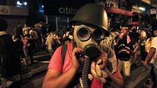 Protesty v Hongkongu neutichají, policie nasadila slzný plyn a obu�ky (29. zá�í)