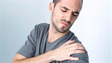 Nejnáchyln�j�í k vykloubení je ramenní kloub.