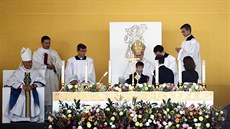 Blahoeení katolického knze Álvaro del Portilla, který zemel v roce 1994 a...