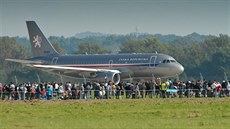Armádní Airbus A-319 odlétá ze Dn NATO v Ostrav