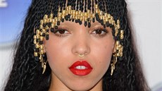 Tahliah Debrett Barnettová vystupuje pod jménem FKA Twigs