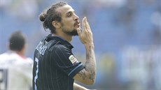 PUSU VÁM VEM. Pablo Osvaldo z Interu Milán se raduje z trefy proti Cagliari.