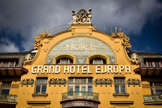 Hotel, který je známý svojí secesní podobou a podle nkdejího majitele se mu...