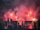 BENGÁLSKÉ OHN. Fanouci Mariboru bhem zápasu proti Schalke odpálili nkolik...