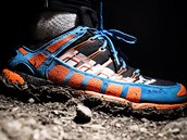 Inov-8 X-talon 212 se po letech dokal novch barev a irok konstrukce.