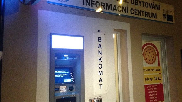 Neznm pachatel pepadl bankomat esk spoitelny ve tchovicch (30. z 2014).