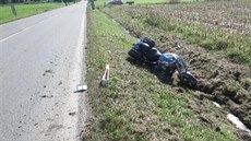 T�ce zran�ného dev�tat�icetiletého motorká�e p�evezl vrtulník do...