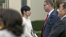 Lenka Bradáová a nejvyí státní zástupce Pavel Zeman na nmecké ambasád (30.