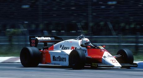 Jezdec formule 1 Andrea de Cesaris v roce 1983