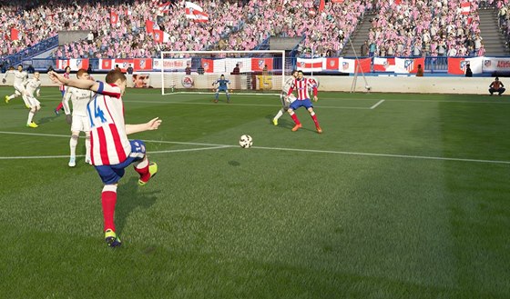 RECENZE: FIFA 15 je pořádně vylepšený fotbal s nepochopitelnými chybami -  iDNES.cz