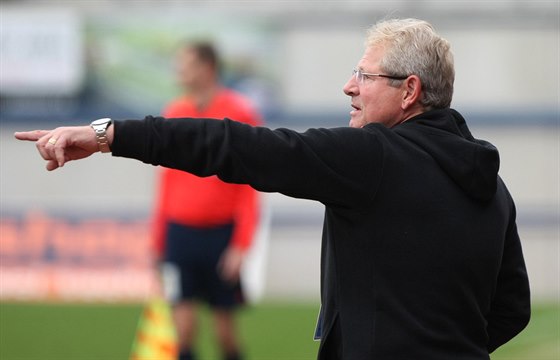 Vlastimil Petrela, trenér fotbalist Vlaimi.