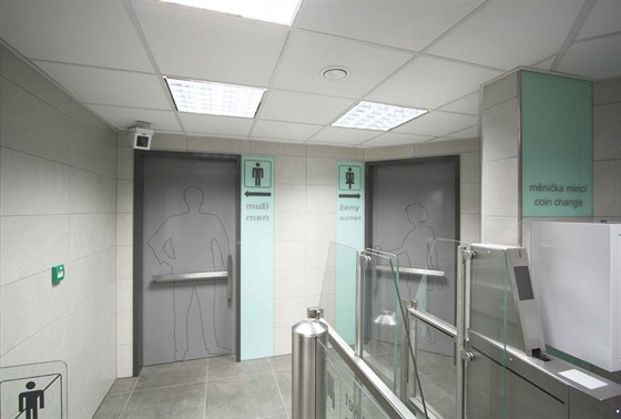 Veejné toalety ve stanici metra Mstek. Vstup do prostor toalet po...