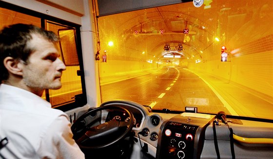 Praha chce do tunelu Blanka poslat autobusovou linku. Aby MHD co nejvíce...