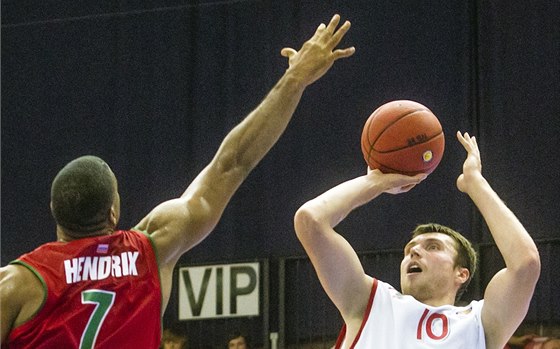 Pavel Houka se vrátil po tyech letech do Dína a s Váleníky u se pipravuje na novou sezonu v NBL.