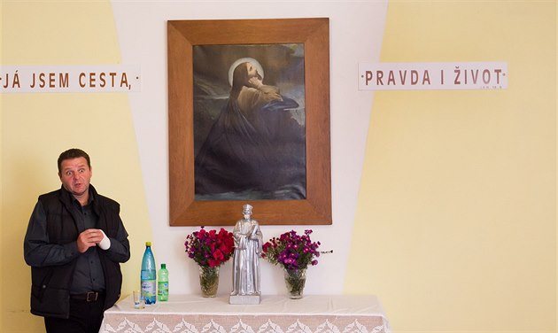 Na besed� v husitském kostele v Chlumci nad Cidlinou, kterou uspo�ádal kn�z...