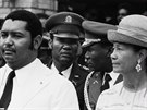 Trochu natvrdlý tlouštík Jean-Claude Duvalier a jeho matka Simone. Podle...