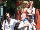 Brooke Shieldsová s manelem a dcerami