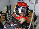 JDE NA TO. Max Verstappen pi svém debutu ve Velké cen F1. 