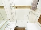 Koupelna prostorem neoplývá, proto byl také zvolen peván velkoformátový...