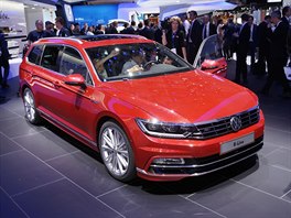 Volkswagen Passat má v Paíi autosalonovou premiéru, pedstavuje se sedan i...