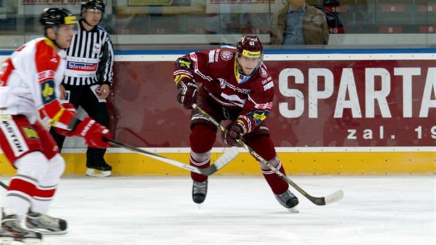 STELEC. Sparanský hokejový útoník Luká Klimek má na zaátku extraligy formu.