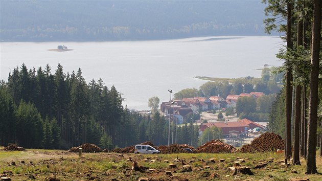 Kcen na svahu Kramolna ve Skiarelu Lipno.