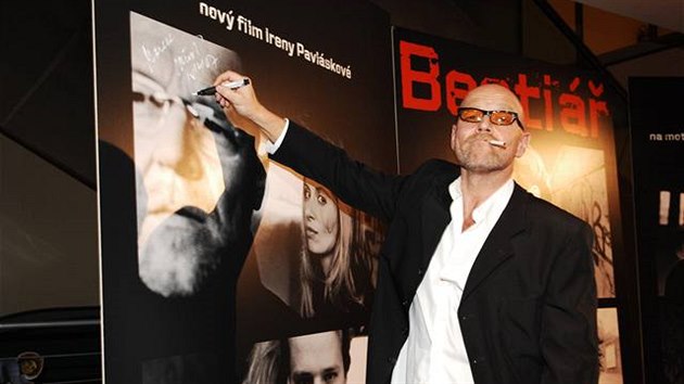 Marek Va�ut na premié�e filmu Bestiá�