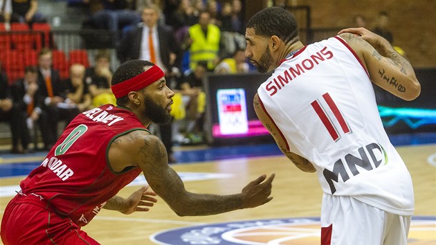 Nymbursk Chester Tre Simmons v utkn proti Krasnodaru.