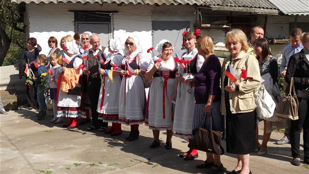 et krajan vtaj ministra zahrani Lubomra Zaorlka v ukrajinskm ytomyru (17. z 2014).