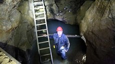 Nov� objevené komory ve st�edov�kém dole Jeroným p�edstavilo Muzeum Sokolov....