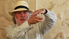 �Kdekoliv m��ete ochutnat whisky, ud�lejte to,� radí Jim Murray.