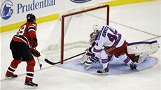 Jaromír Jágr se chystá na 21. sezonu v NHL, ped 24 lety dal v zámoské souti první gól.