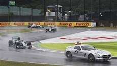 V ELE SAFETY CAR. Typická situace ve Velké cen Japonska formule 1.