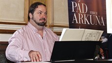 Americký dirigent John Fiore p�ipravuje pro Národní divadlo operu Pád Arkuna