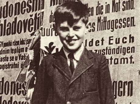 Petr Ginz byl v roce 1942 deportovn do Terezna. O dva roky pozdji zahynul v...