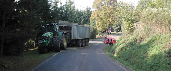 idika osobního vizidla Daewoo nezvládla u tdré na Karlovarsku ízení a...