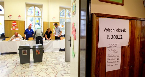 Voliči budou muset jít k volebním urnám v části Brno-sever znovu.