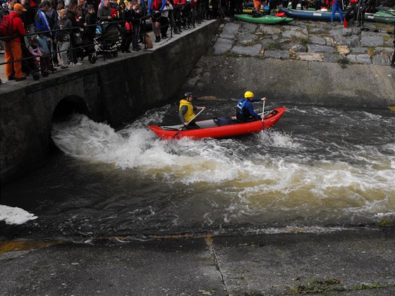 Jen jednou za rok se vodáci vydají na Boti, pi akci Rio Botio.