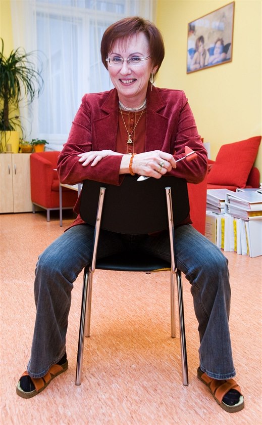 Vedoucí MS Centra Neurologické kliniky 1. léka�ské fakulty Univerzity Karlovy a...