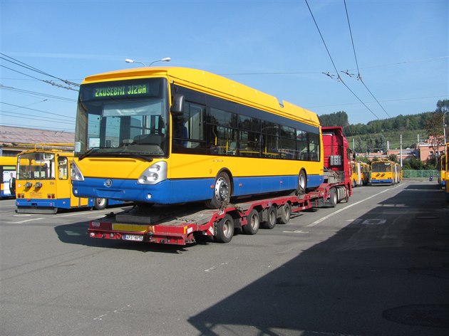 Jeden z nových trolejbus, které nyní poídila Dopravní spolenost Zlín -...