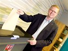 Vicepremiér a p�edseda KDU-�SL Pavel B�lobrádek odevzdal sv�j volební hlas v...