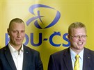 P�edseda KDU-�SL Pavel B�lobrádek (vpravo) a lídr pra�ské kandidátky Jan Wolf...