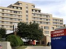 Texaská presbytariánská nemocnice v Dallasu, kde zemel první pacient nakaený...