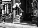 TOMÁ HRABA, VOLNÝ: Skateboarding, Praha, 2014 (Canon Junior Award)