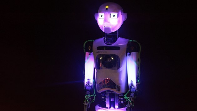 Robot Thespian v libereck� iQLANDII. Jeden z propag�tor� projektu Liberec - Evropsk� hlavn� m�sto kultury.